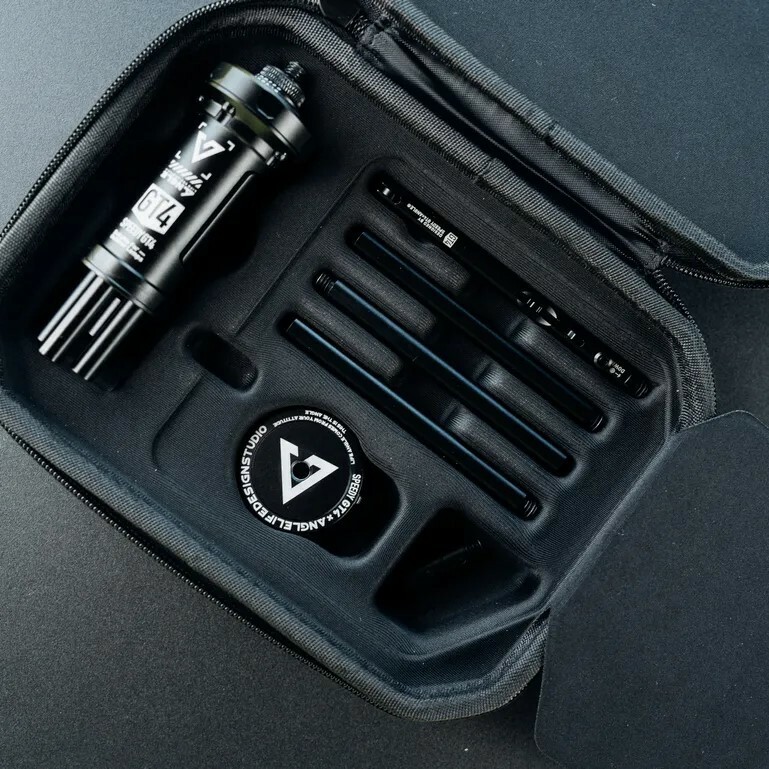 【ANGLE】 GT4 戰術無限變換燈架（附小地雷、收納包、360度無死角調整器）