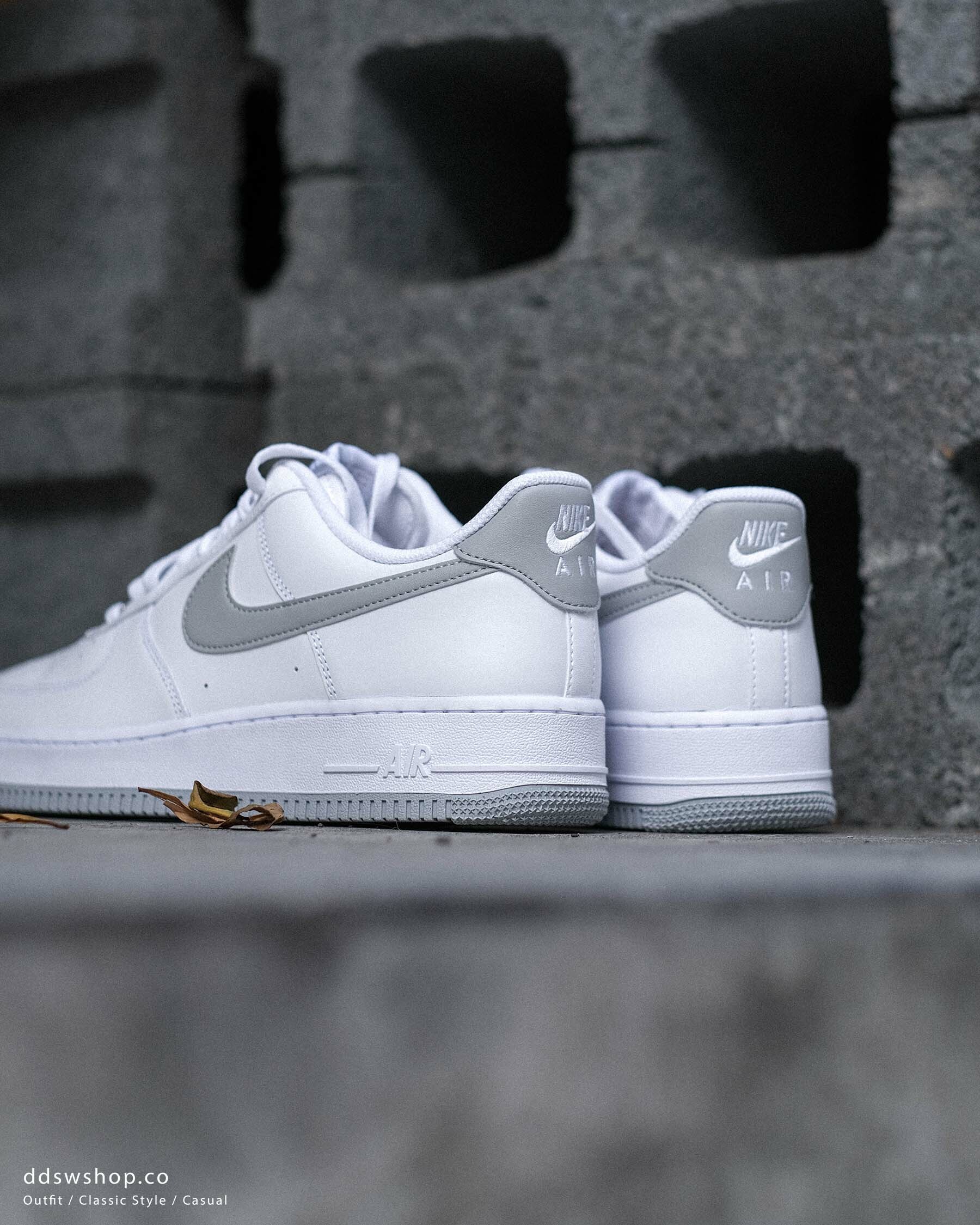 Nike Air Force 1 白底 灰勾 FJ4146-100