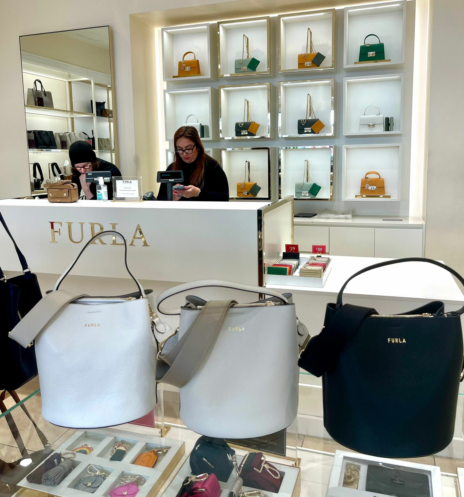 【預購】FURLA F021634 水桶包