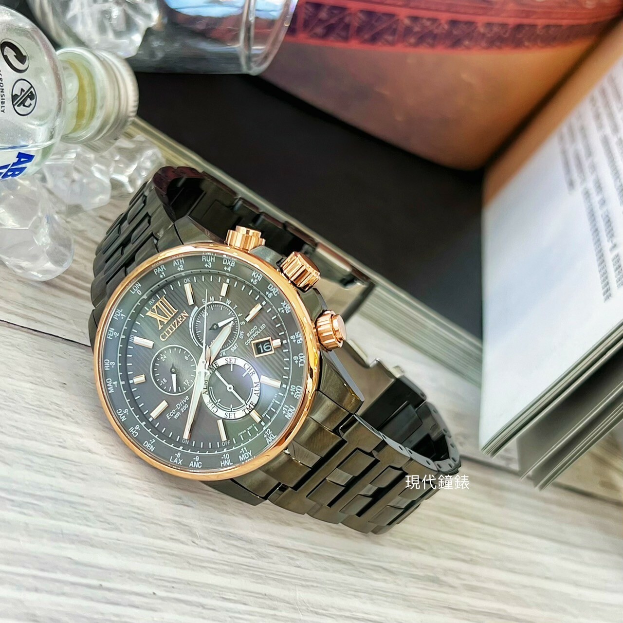 【CITIZEN 星辰】 亞洲限定光動能全球電波計時手錶CB5884-88H 42.5mm 現代鐘錶