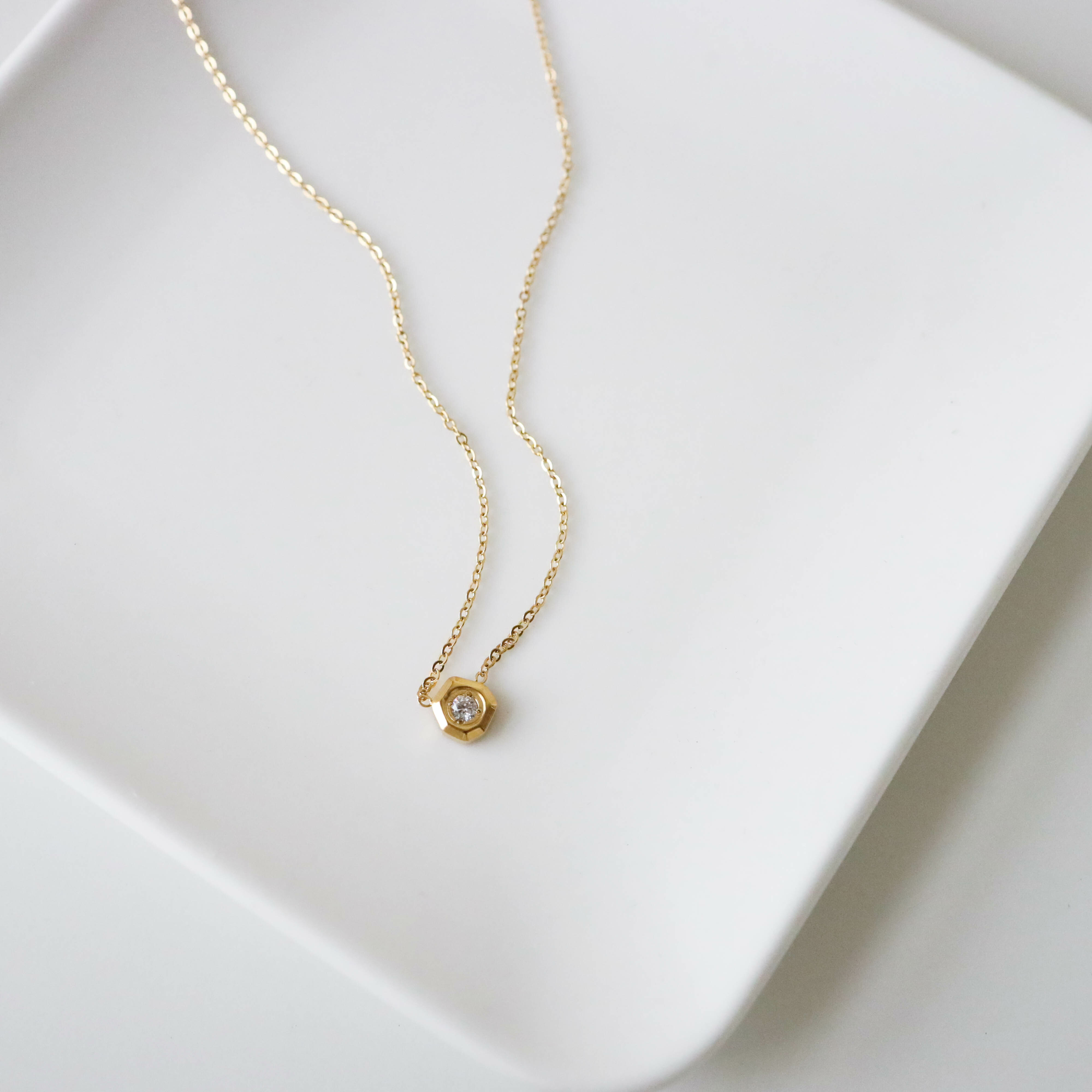 不怕水金色典雅小鑽項鍊