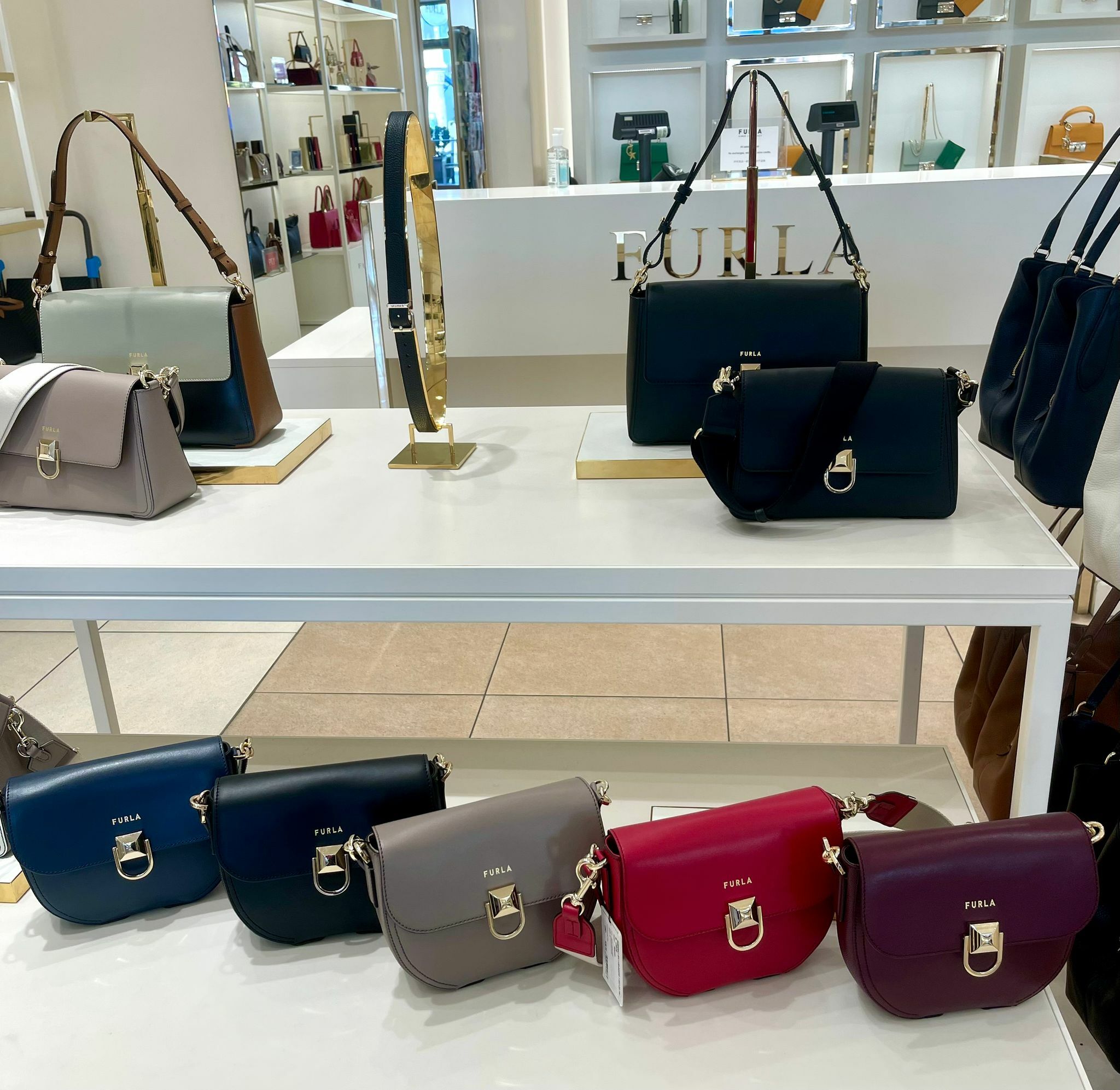 【現貨】FURLA F021604 斜咩包