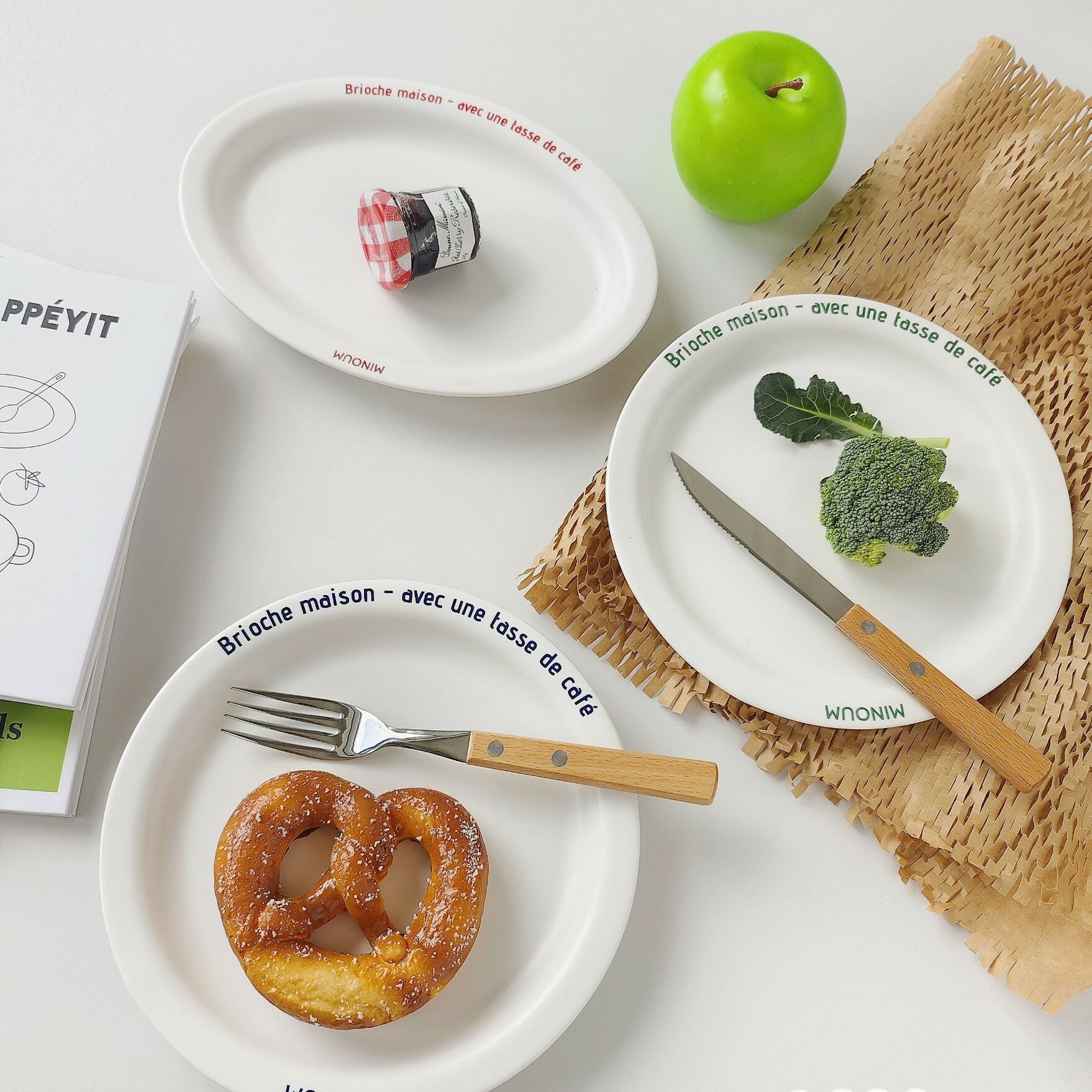 《3666》復古簡約字母甜點陶瓷圓/橢圓盤