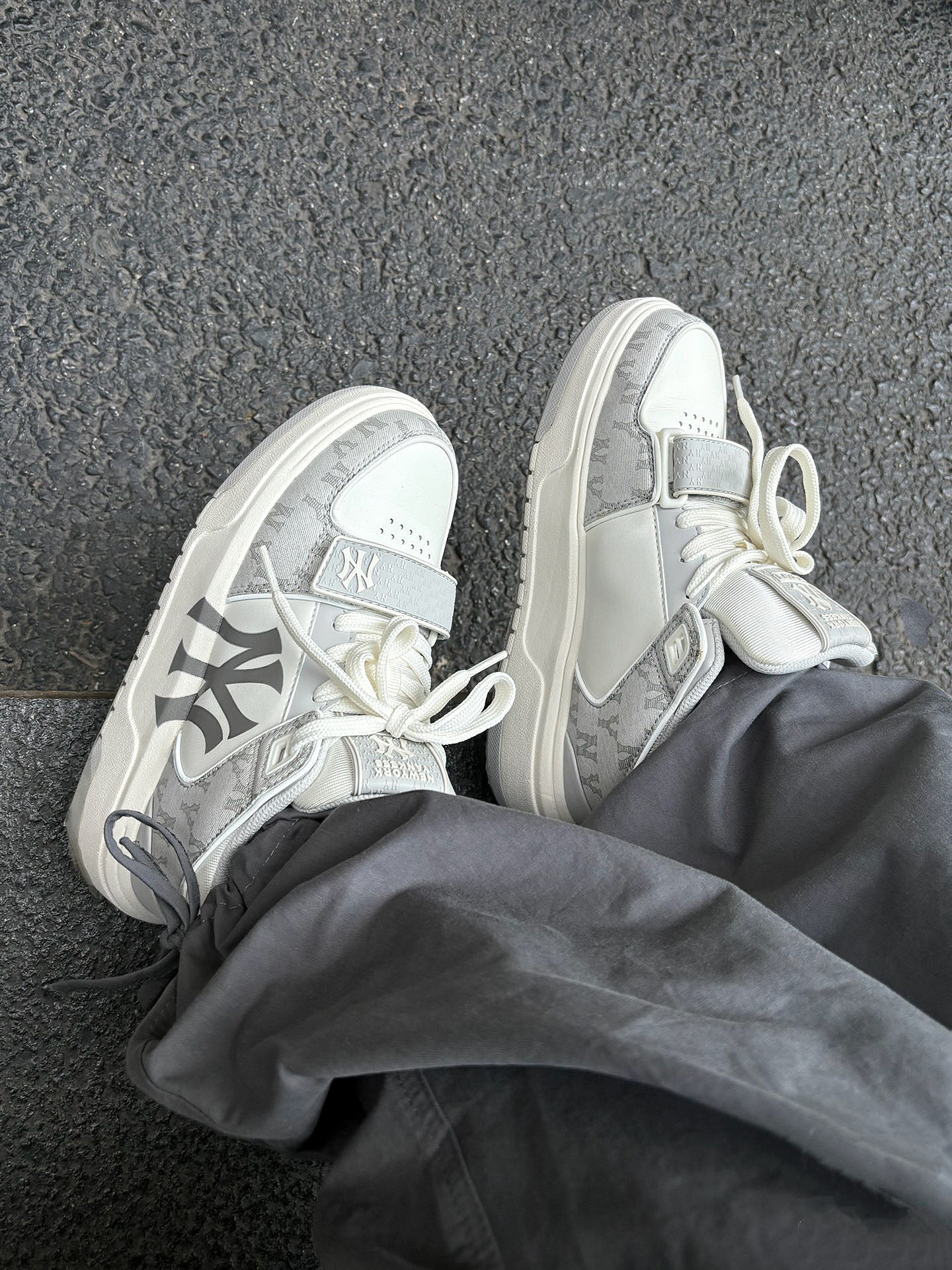 MLB Chunky Liner系列 NY 紐約洋基隊 反光 迪奧灰 牛仔丹寧 老爹鞋 學長鞋 情侶鞋 3ASXCDN3N-50GRS