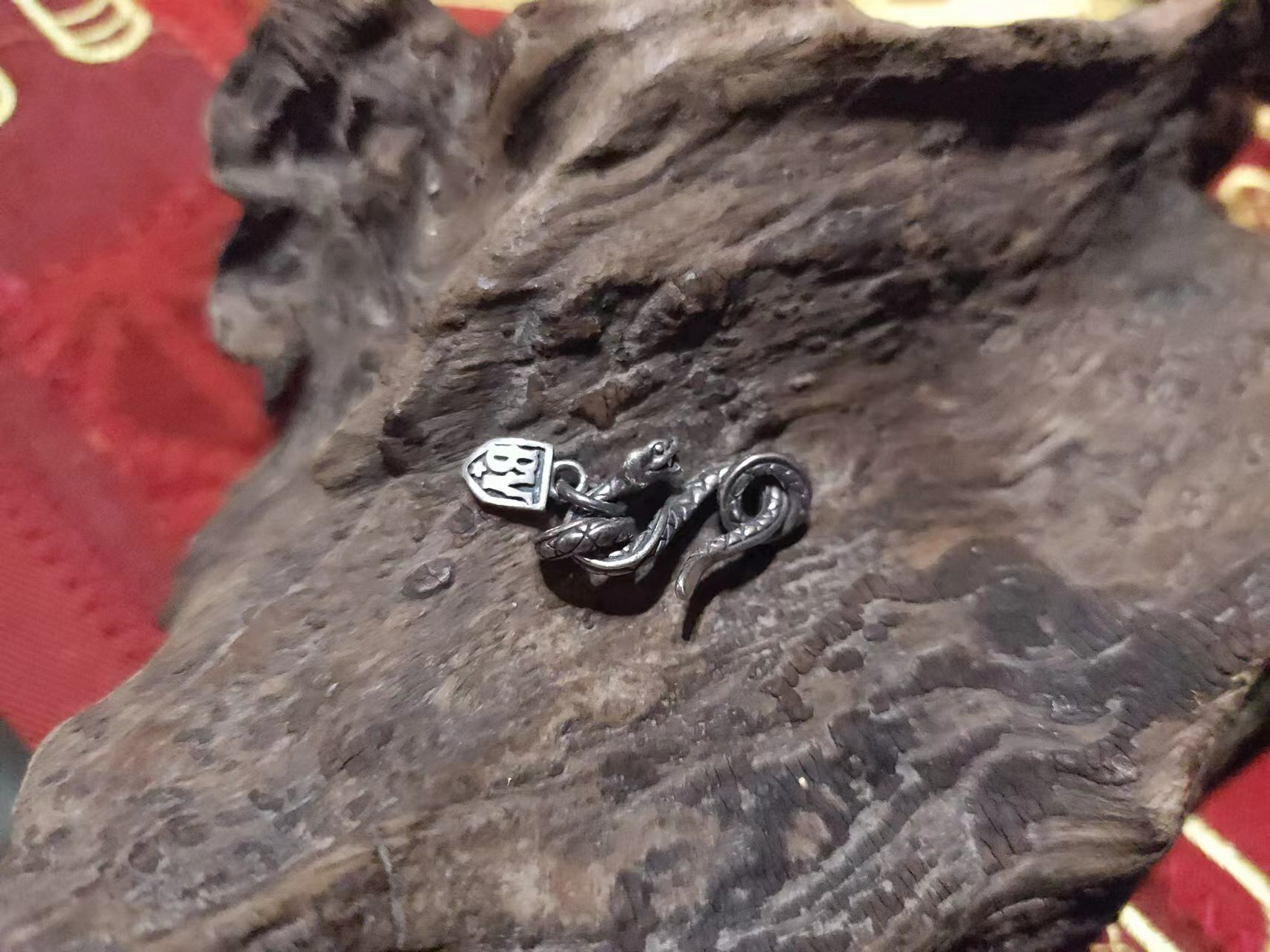 *Black Venom Jewelry- Posion  純銀蛇勾。