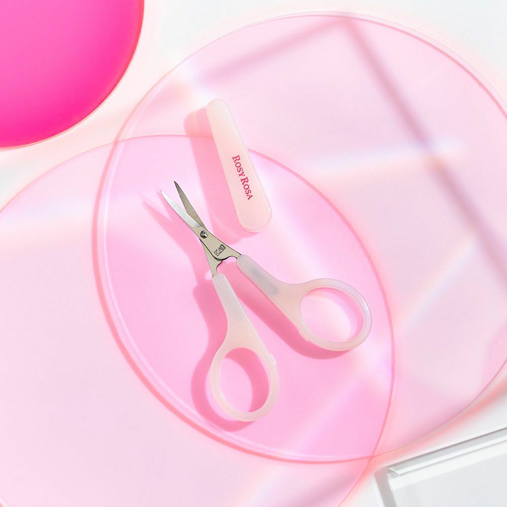 Make up scissors with cap 化妝剪刀附蓋