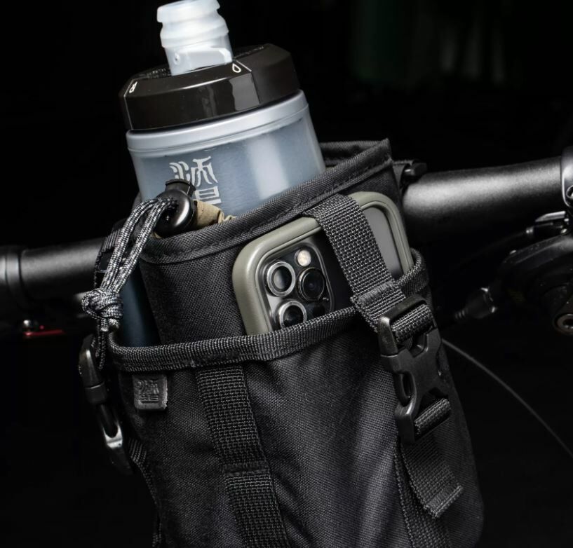 現貨【沃坦】Grab'n Go 前掛水壺包 / 炭黑色帆布