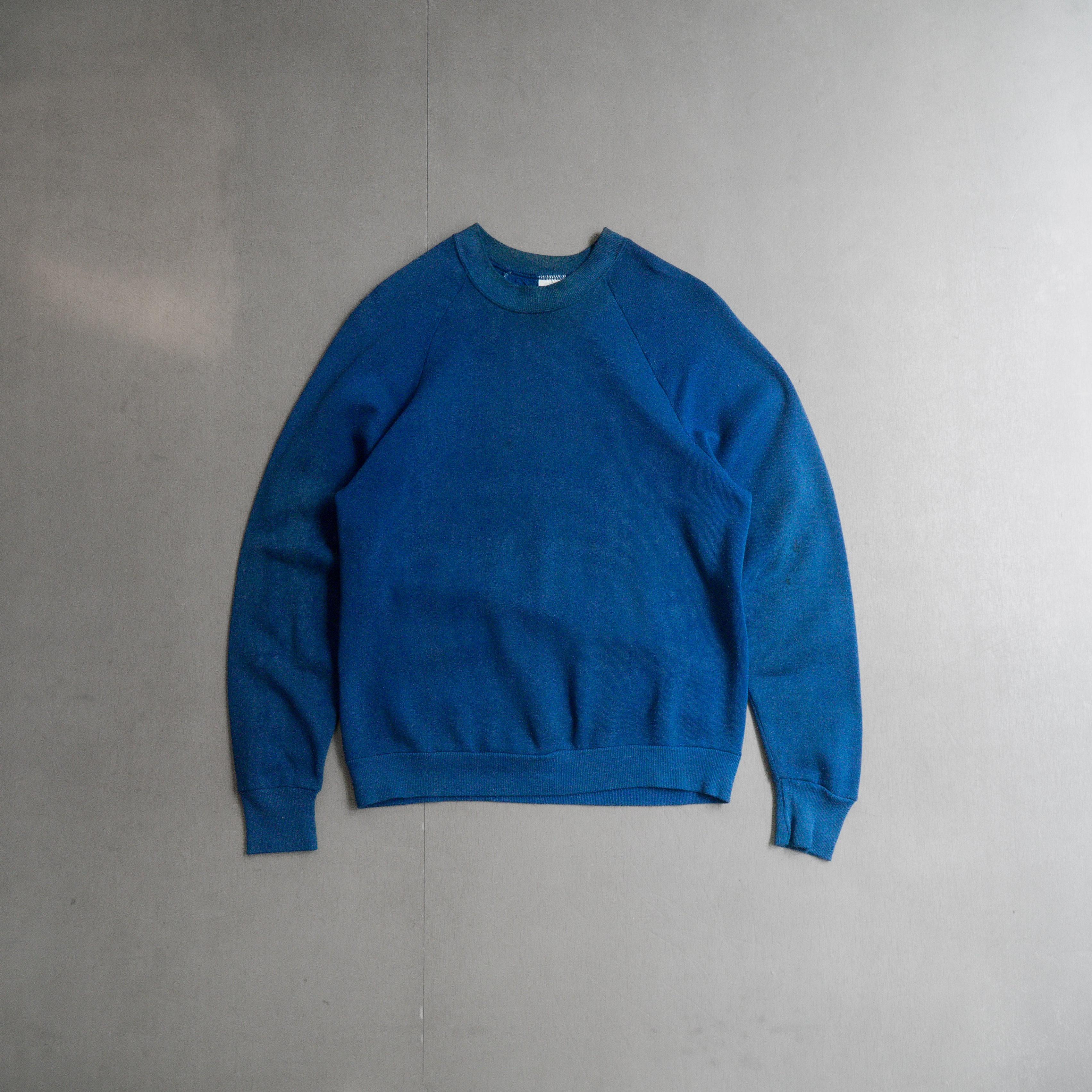 90S VINTAGE BLANK SWEATSHIRT 美國製 藍色 斜肩 素面 長袖 衛衣 大學T