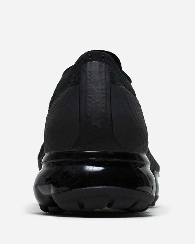 flyknit vapormax triple black