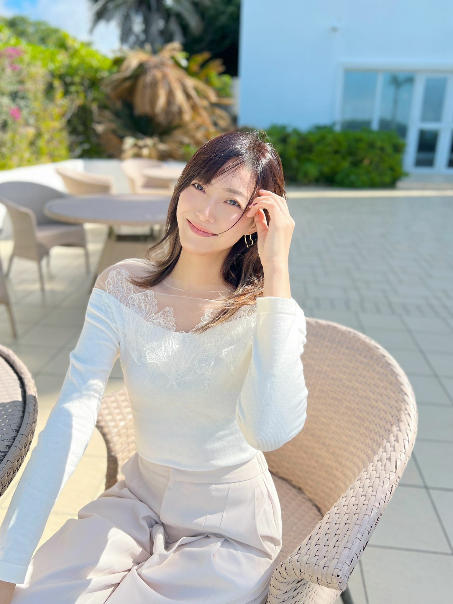 TOP#5709 🤍玻璃葉上衣