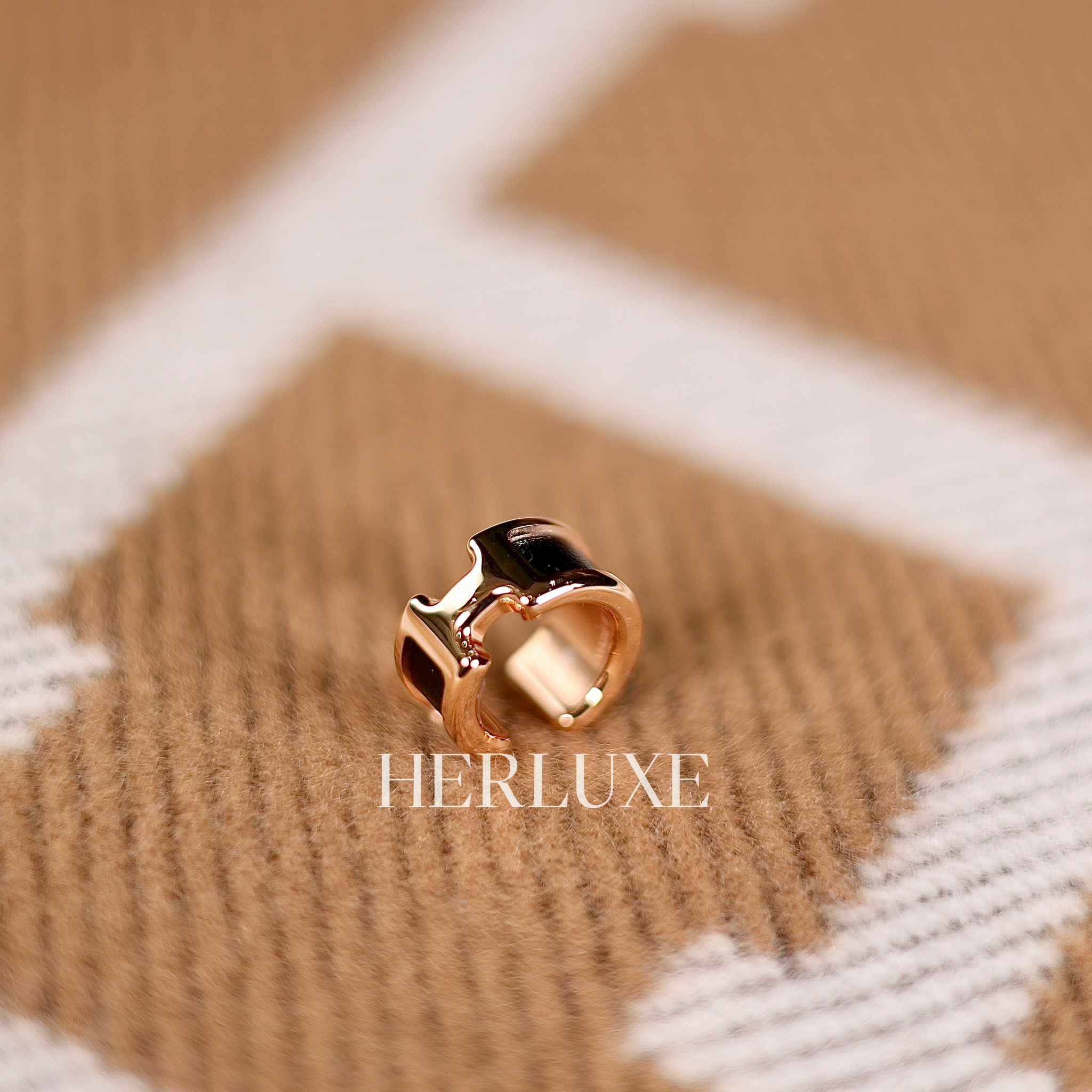 耳骨扣Bijou d’oreille olympe pm 89 noir cd swift