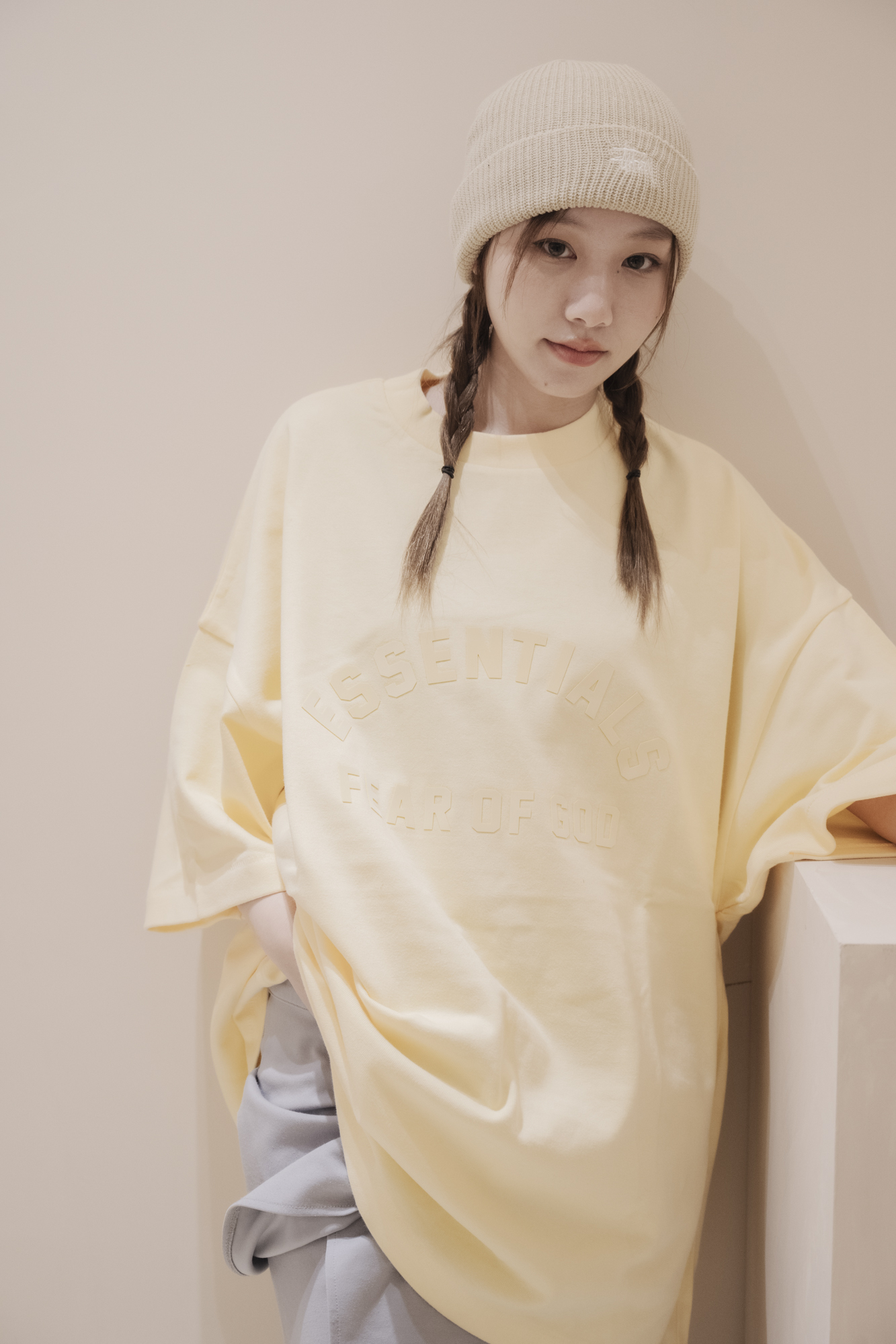 【零碼】ESSENTIALS HEAVY JERSEY SHORT-SLEEVE TEE 鵝黃短踢 125SP242001F