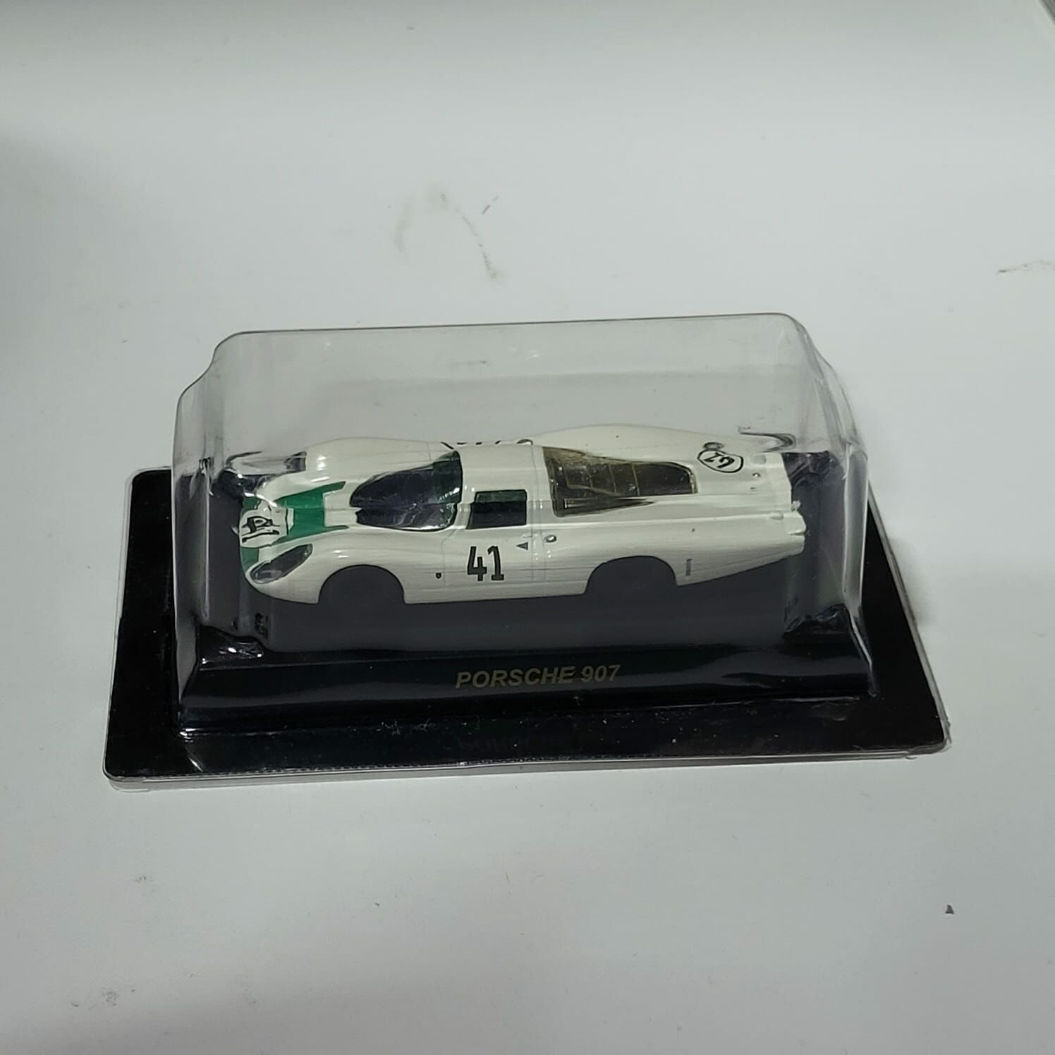 Kyosho 1:64 Porsche 907 #41