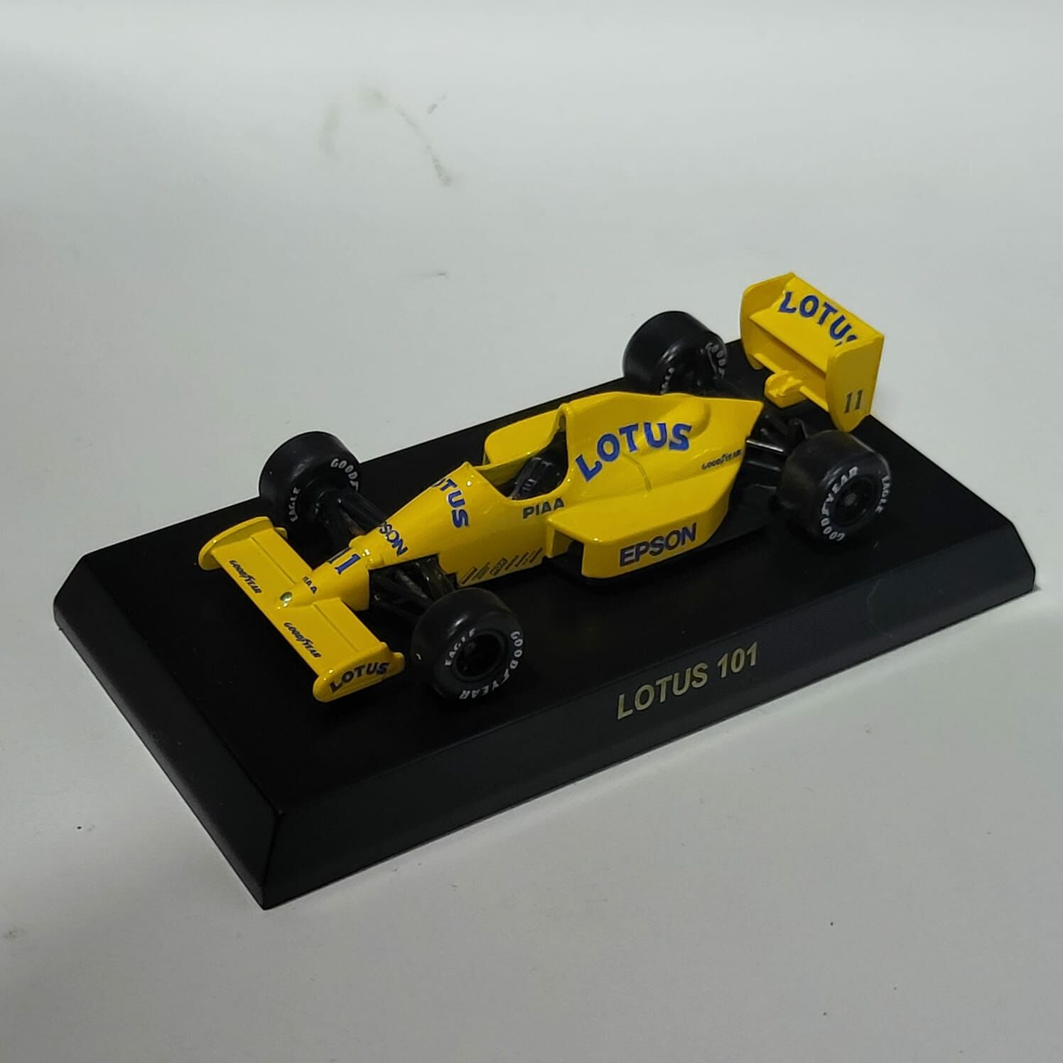 Kyosho 1:64 Lotus F1 101 #11