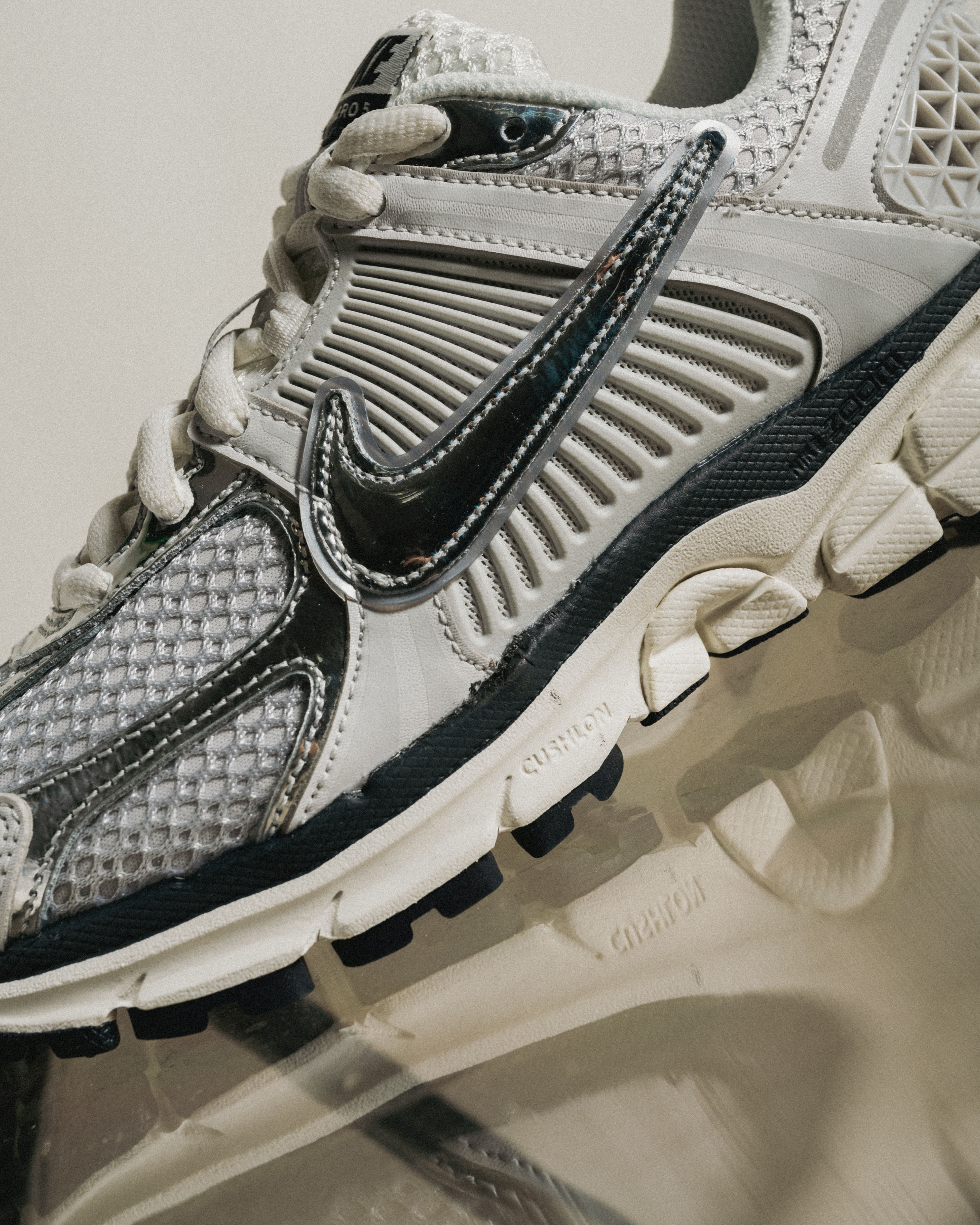 [現貨] Nike Zoom Vomero 5 | Photon Dust Silver | FD0884-025