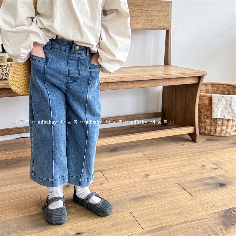 俐落直筒牛仔褲