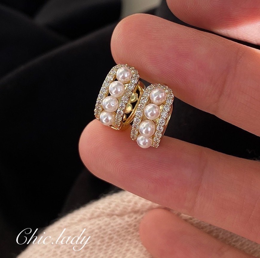 Earrings | 塞納河畔的少女