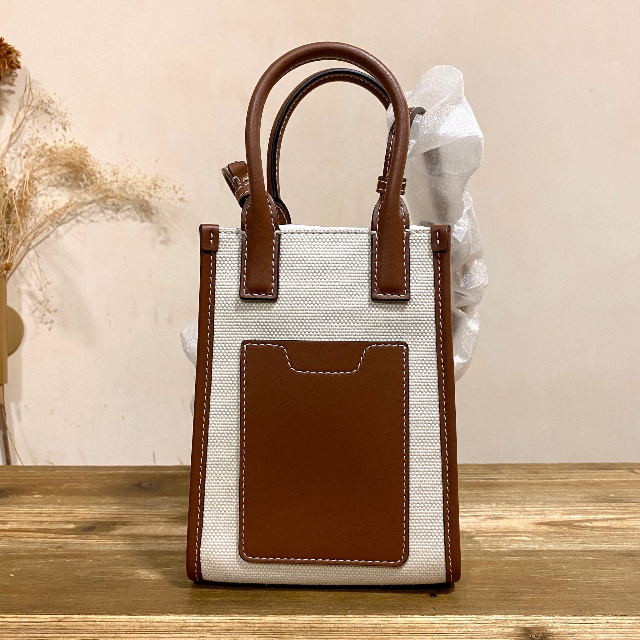 【BURBERRY】 FRANCES MICRO TOTE BAG Burberry Frances Tote – Bag Review | Glam & Glitter