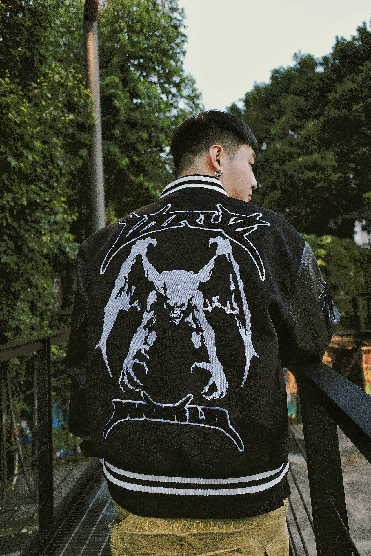 <快速出貨>OPO VIRUSWORLD  刺繡貼布棒球外套 (黑/灰/紫)