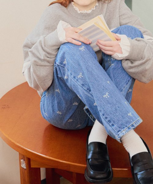 RONRON RIBBON PRINTED DENIM PANTS