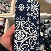[S] VERA BRADLEY 24836-15751 LARGE TRAVEL PILL CASE,STEEL BLUE MEDALLION, 886003957660 (SVB26)