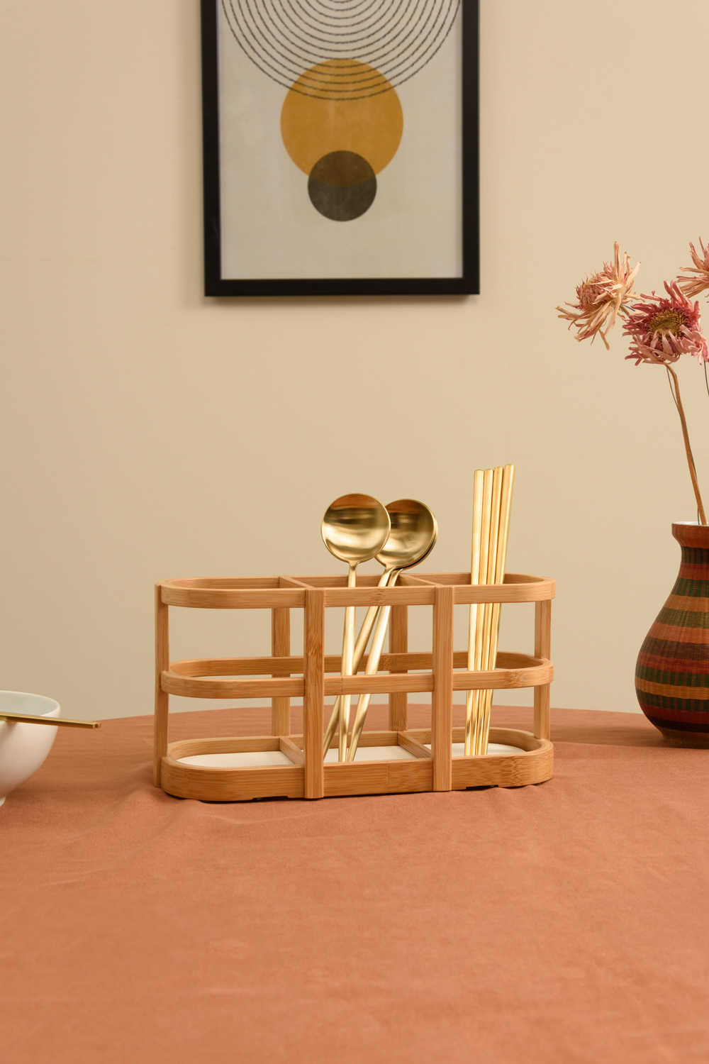 TRIVI 餐具收納架，分格設計，餐具擺放整齊