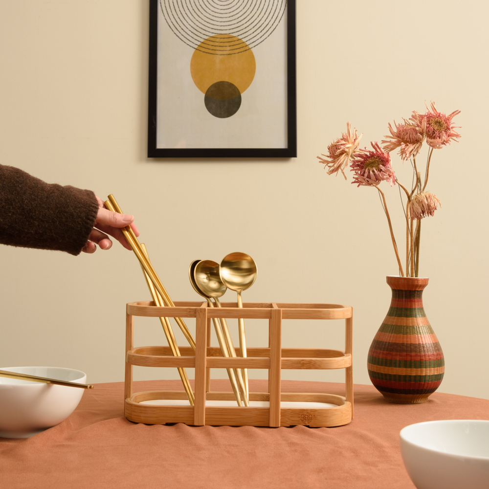 TRIVI 餐具收納架，散發天然竹材的自然魅力