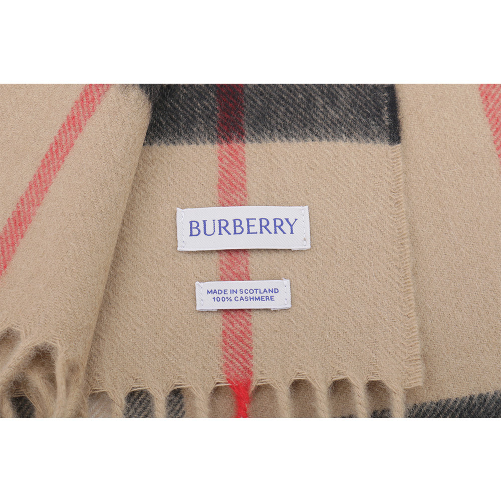 【BURBERRY】基本款經典格紋喀什米爾圍巾(經典米色) 8076576 A7026