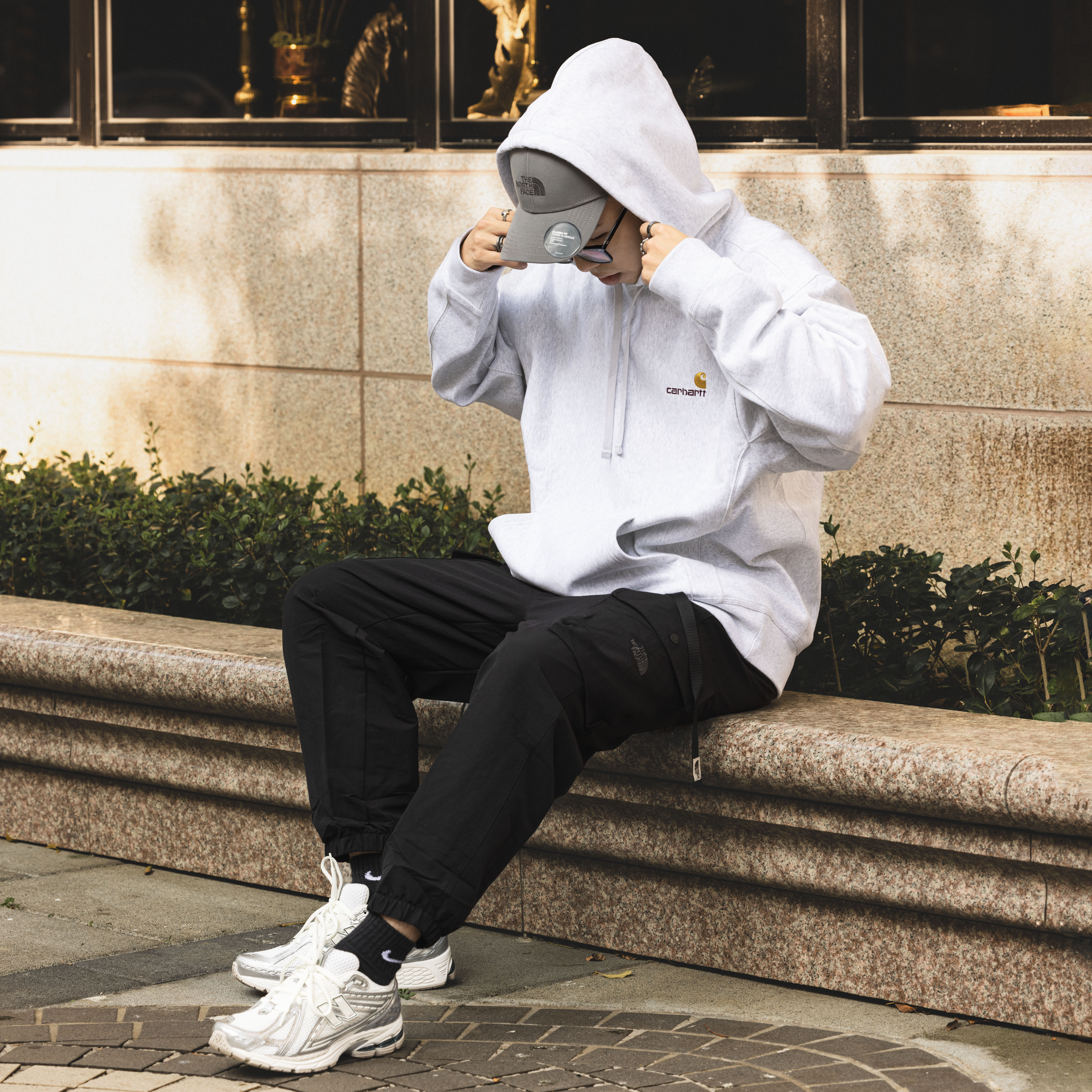 【瑕疵商品】-(B9)-CARHARTT WIP HOODED AMERICAN SCRIPT SWEAT 刺繡 LOGO 紅字 基本款帽T 黑/灰-I028279