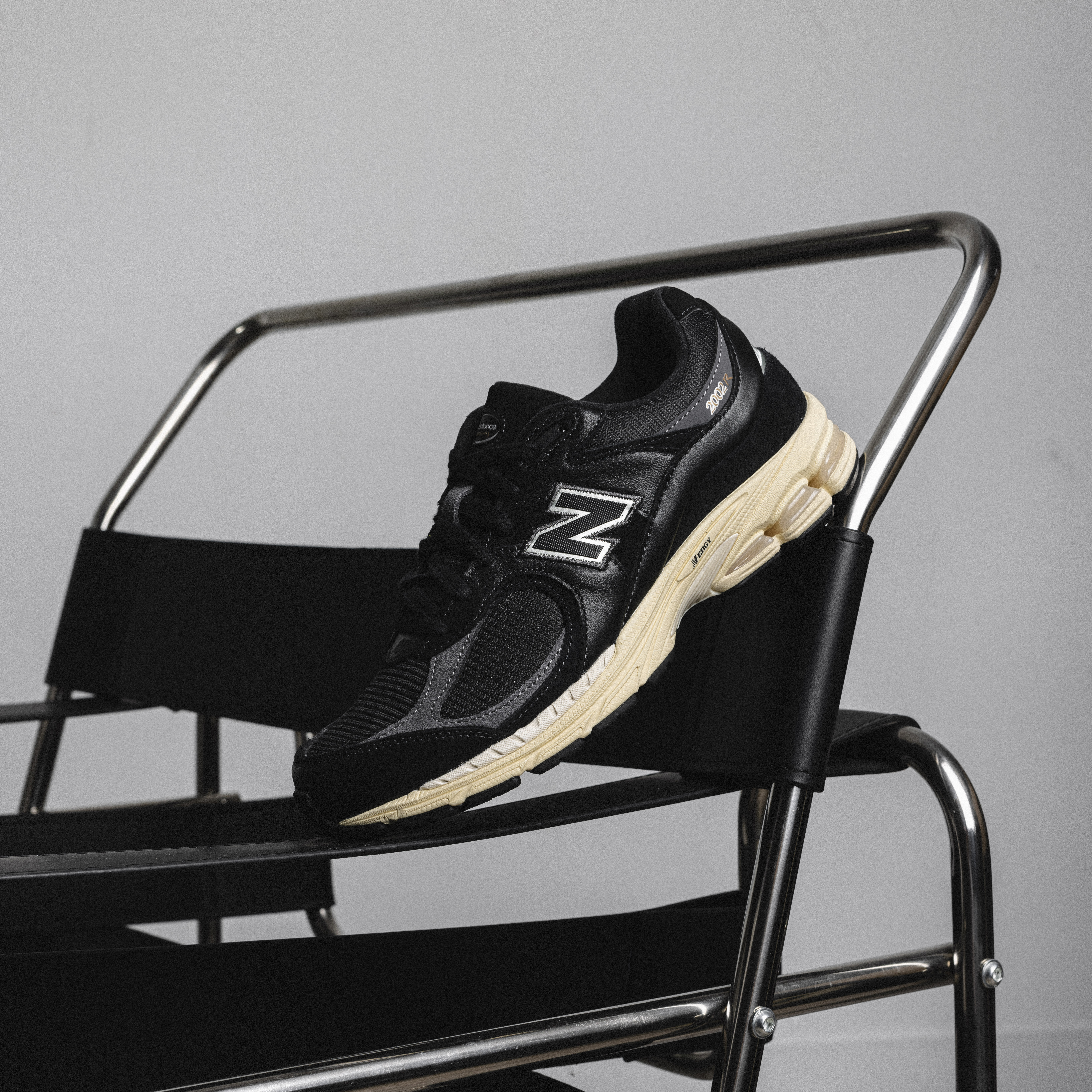 -(D5c)-NEW BALANCE 2002R D楦 黑 奶油底 皮革款 復古慢跑鞋 男女鞋-M2002RIB