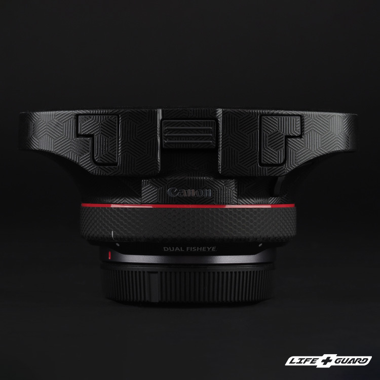LIFE+GUARD 鏡頭貼膜安裝示意，適用 Canon RF 5.2mm F2.8 L