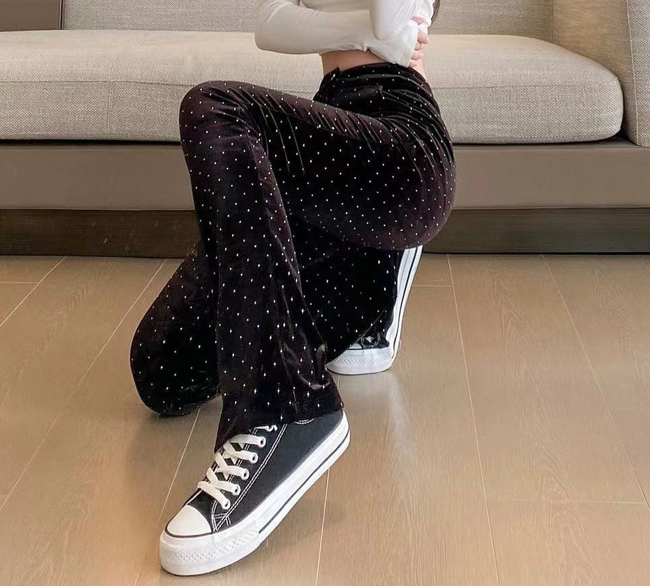 [新品NEW] 水鑽點點水蜜桃絨長褲 長腿神器-一色
