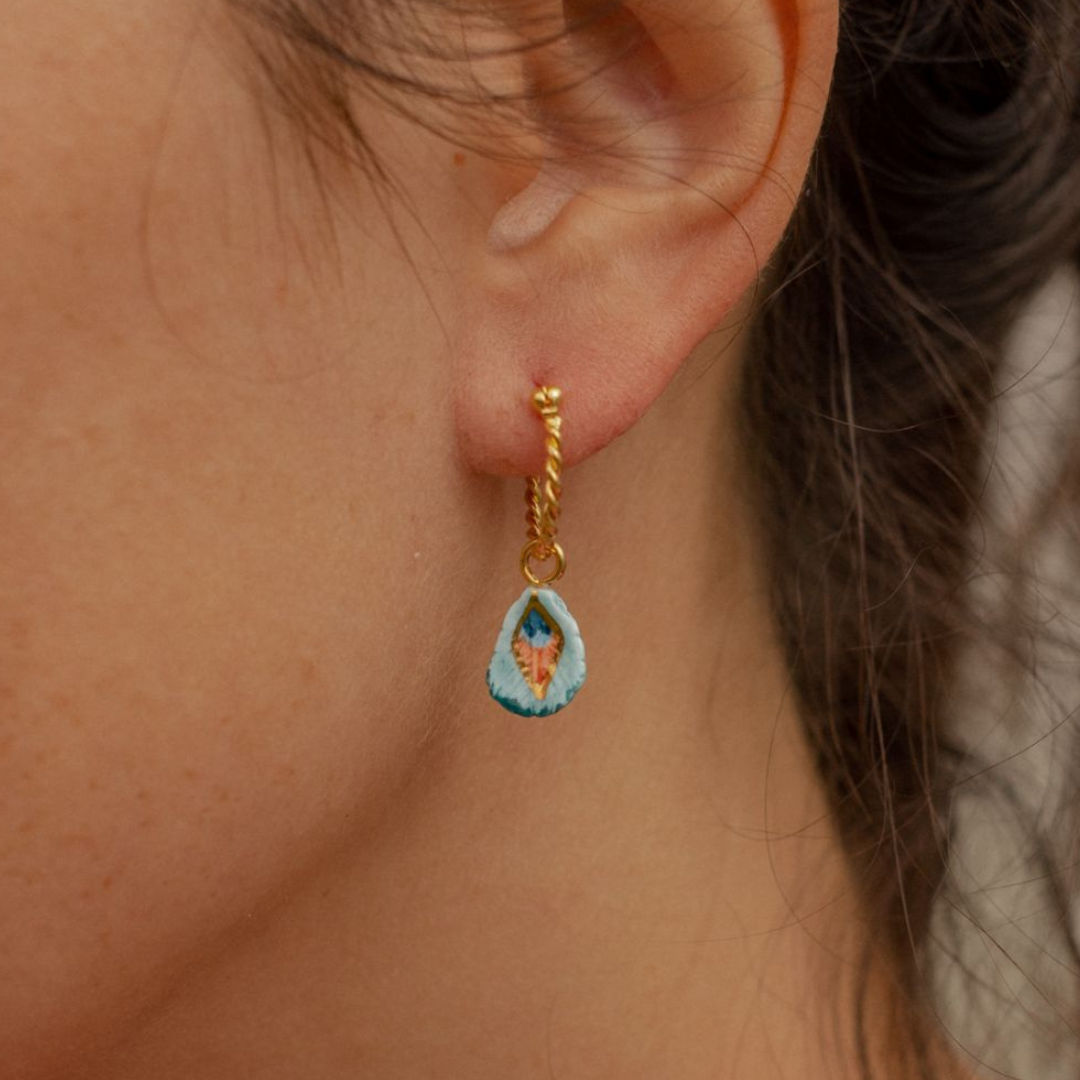 孔雀羽毛迷你圈型耳環-單只