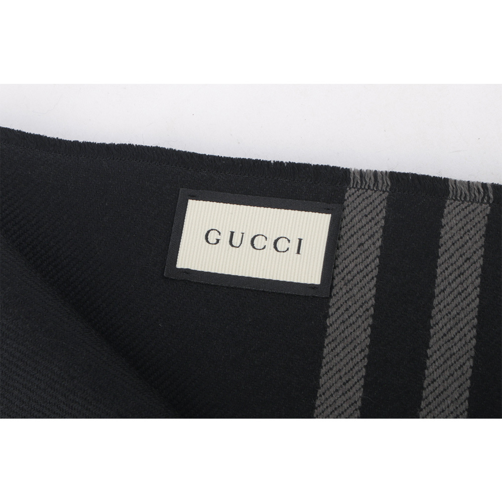 【GUCCI】GG Logo 標誌及素面方格雙面可用羊毛圍巾(黑色/深灰) 544619 4G200 1061