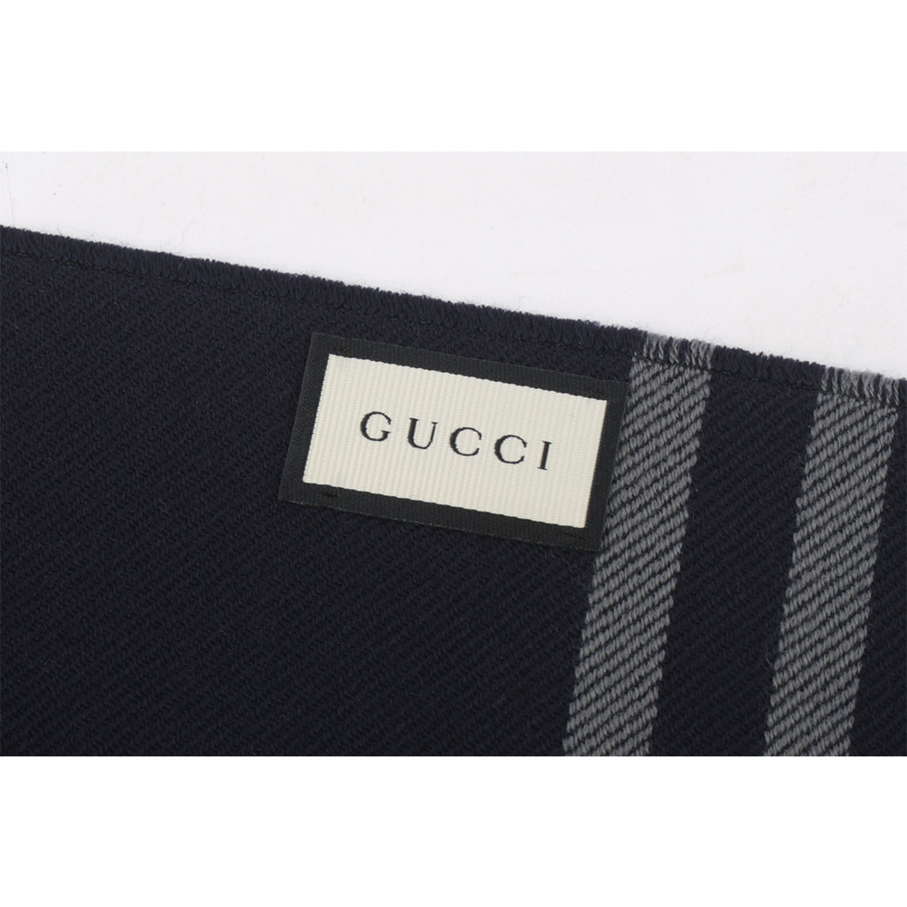 【GUCCI】GG Logo 標誌及素面方格雙面可用羊毛圍巾(午夜藍/深灰) 544619 4G200 4061