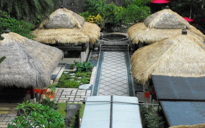 雲頂溫泉行館-茅草屋