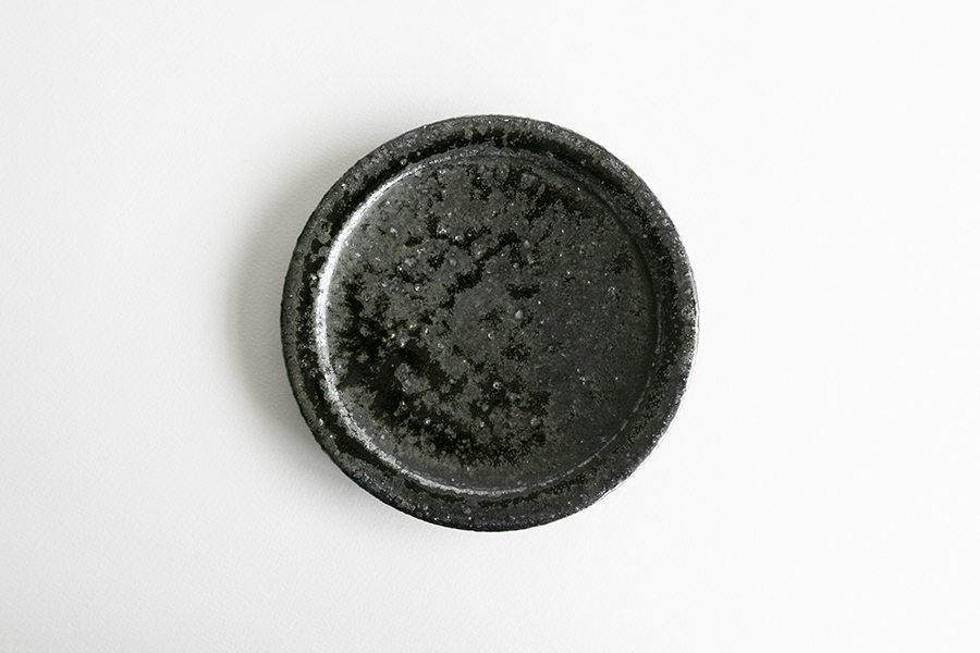 八田亨-黑掛邊皿(ＳＳ)