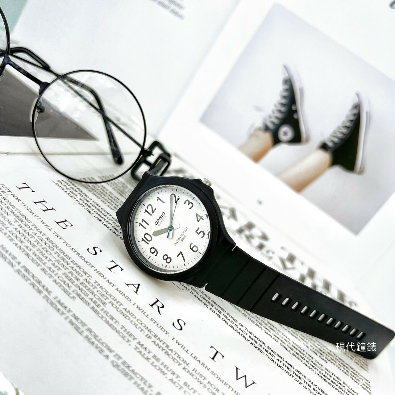 【CASIO 卡西歐】時尚玩色輕薄大錶面腕錶 MW-240-7B 43.6mm 現代鐘錶