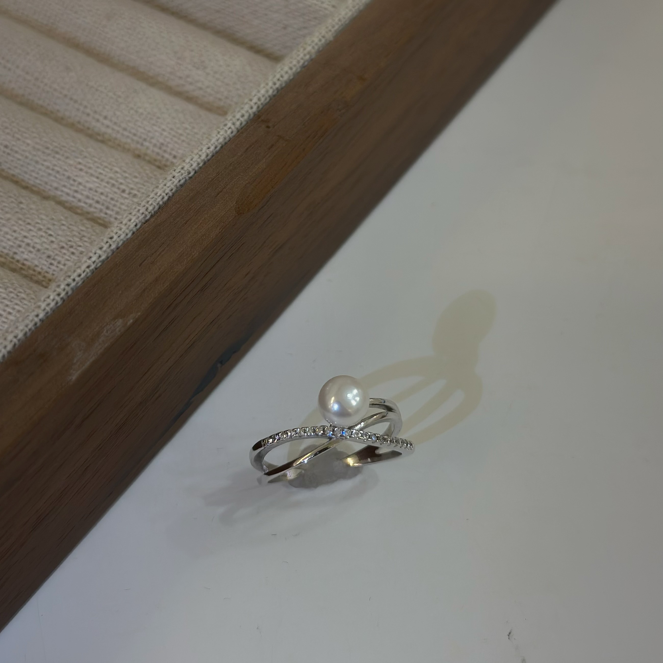 珍心．交叉珍珠純銀調整戒