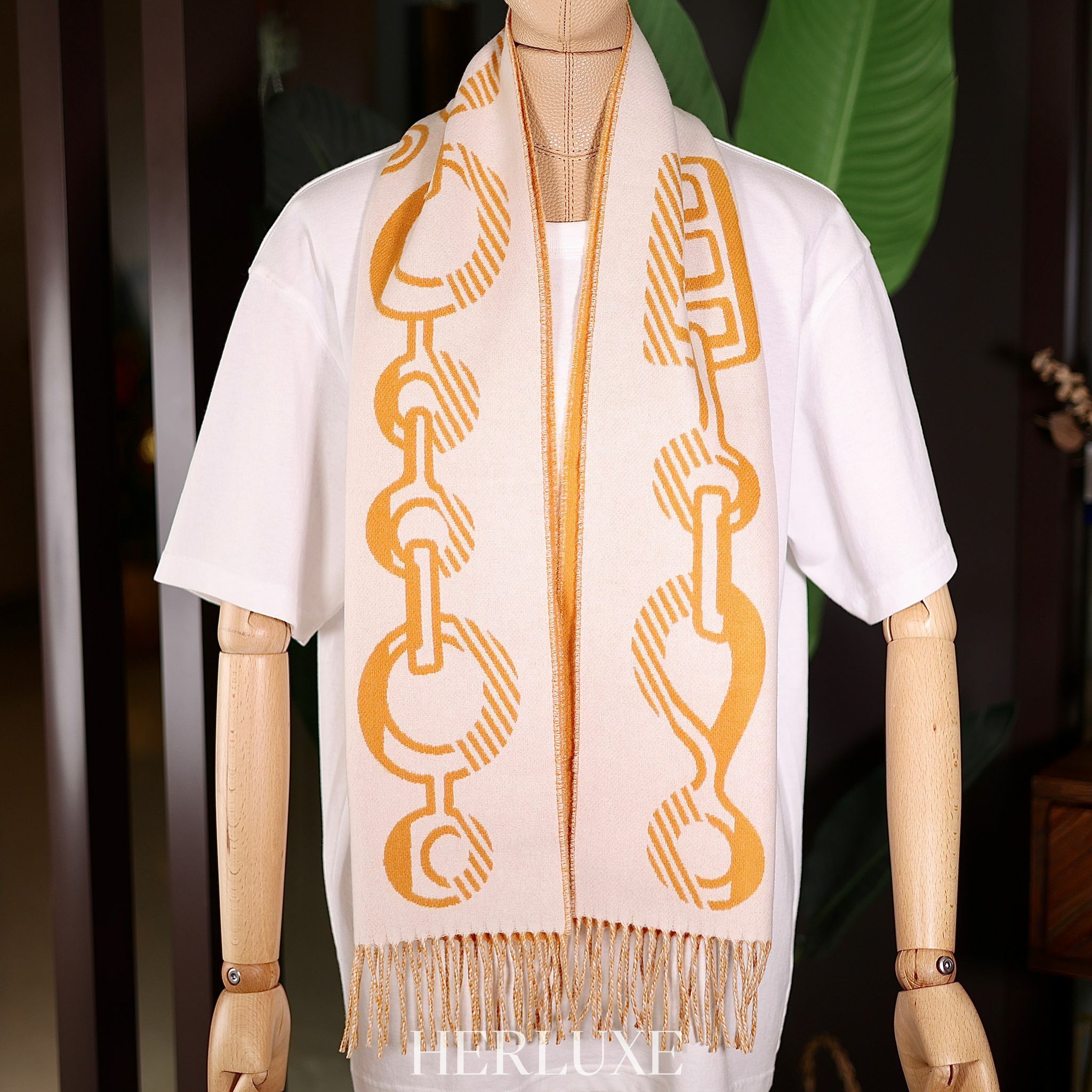 Casaque Do Re Boucles muffler 100%cashmere Orange 30 x 140 cm