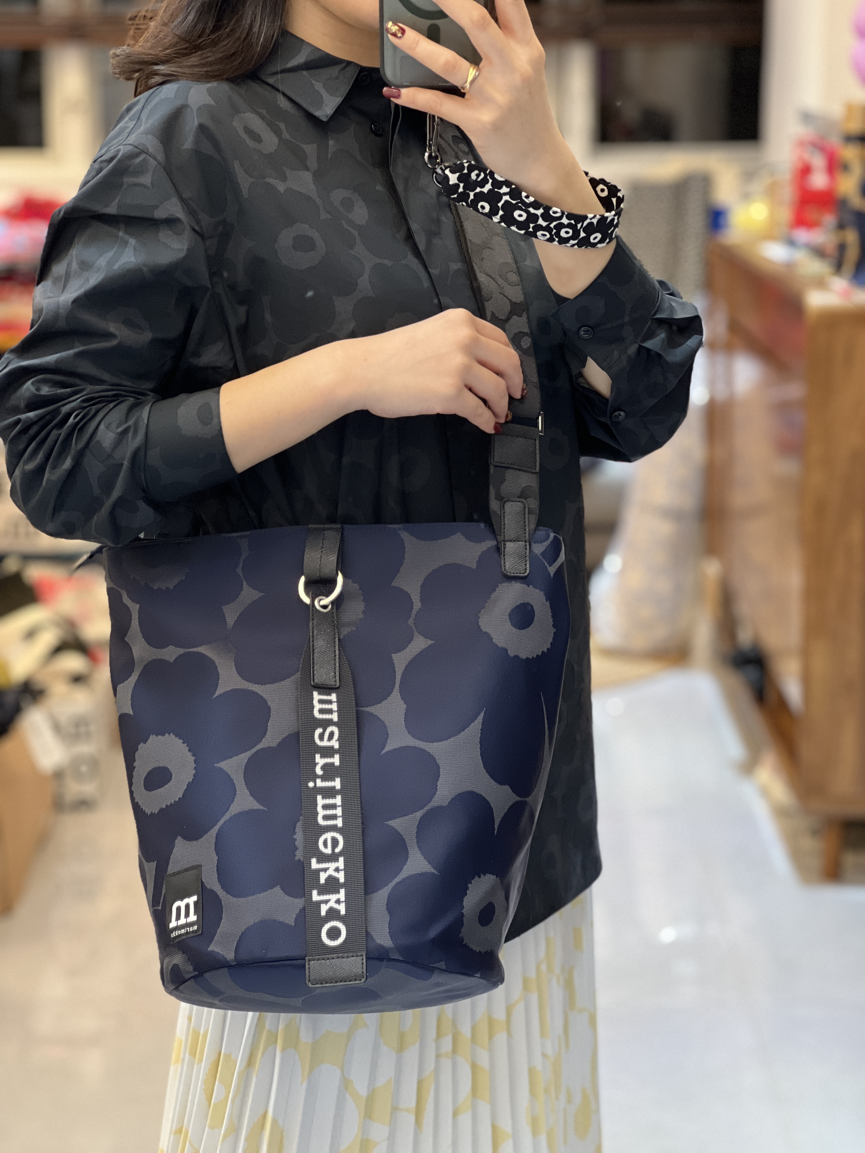 代購現貨 | 藍色暗花斜孭袋 |large | All Day Bucket unikko Shoulder Bag