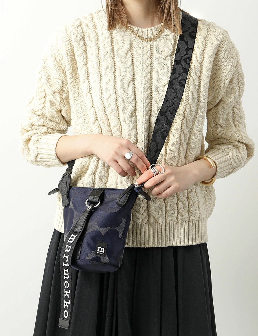 代購現貨 | 藍色暗花斜孭袋 | small| Essential Bucket unikko Shoulder Bag