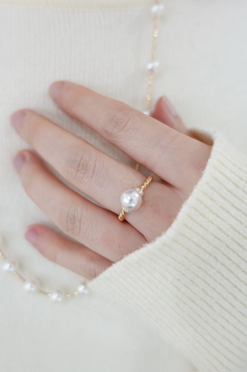 頂級鏡面系列-18K金日本Akoya珍珠麻花紋鑽石戒指（7-7.5mm)