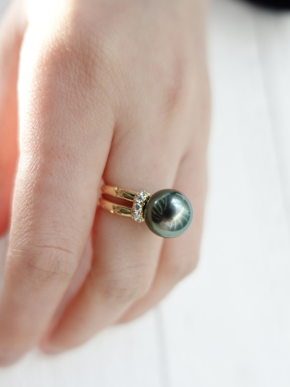 18K金大溪地黑珍珠鑽石戒指 (11-12mm)