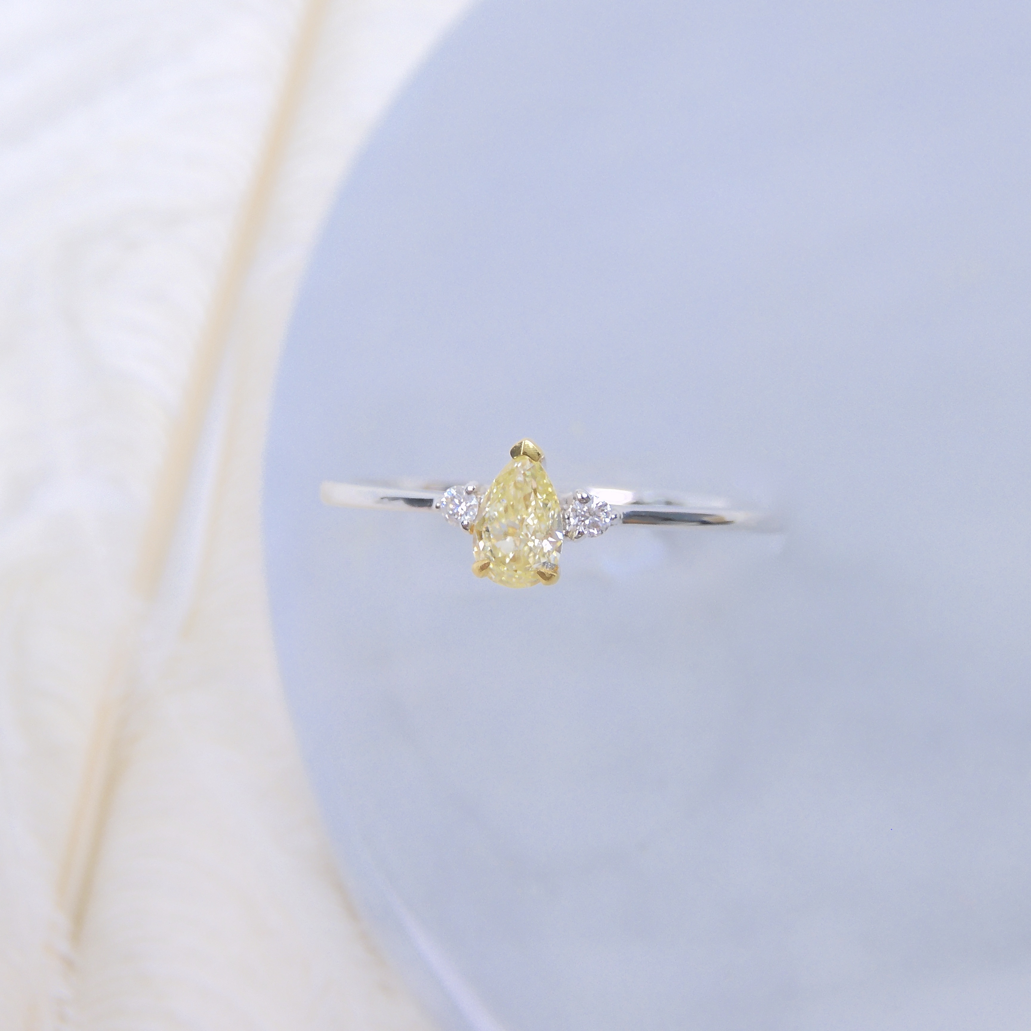 18K金 0.23ct 黃鑽戒指