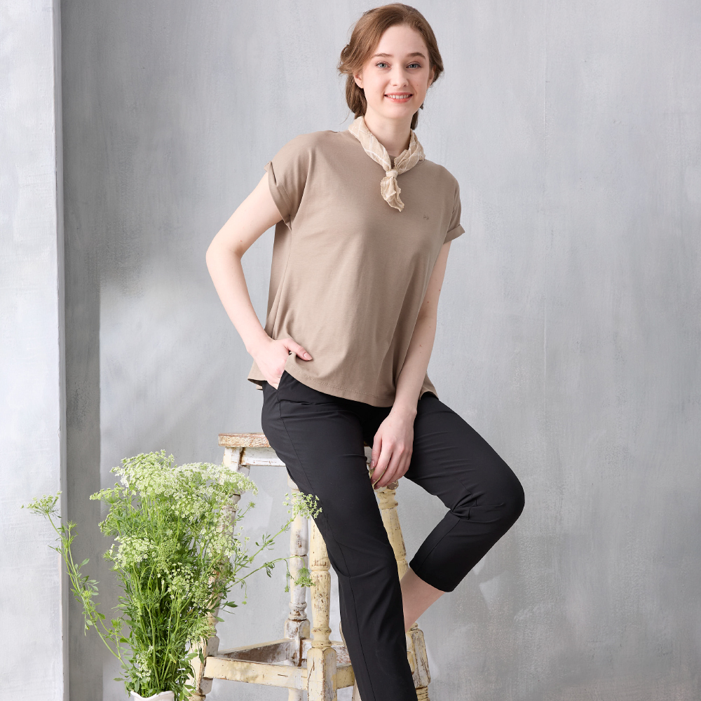 PIPPY 素面超彈休閒7分長褲 黑