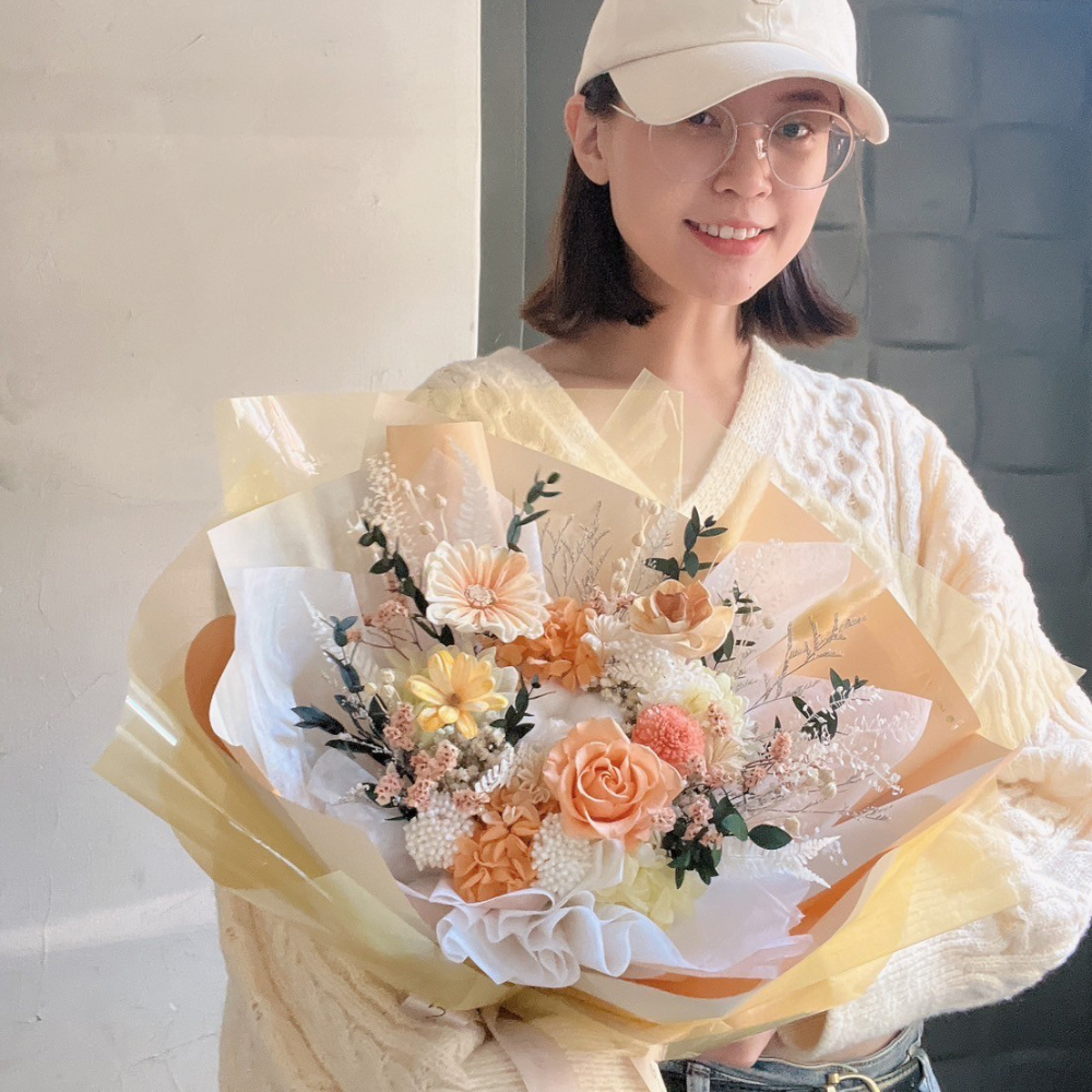 希望 橘黃永生玫瑰花束