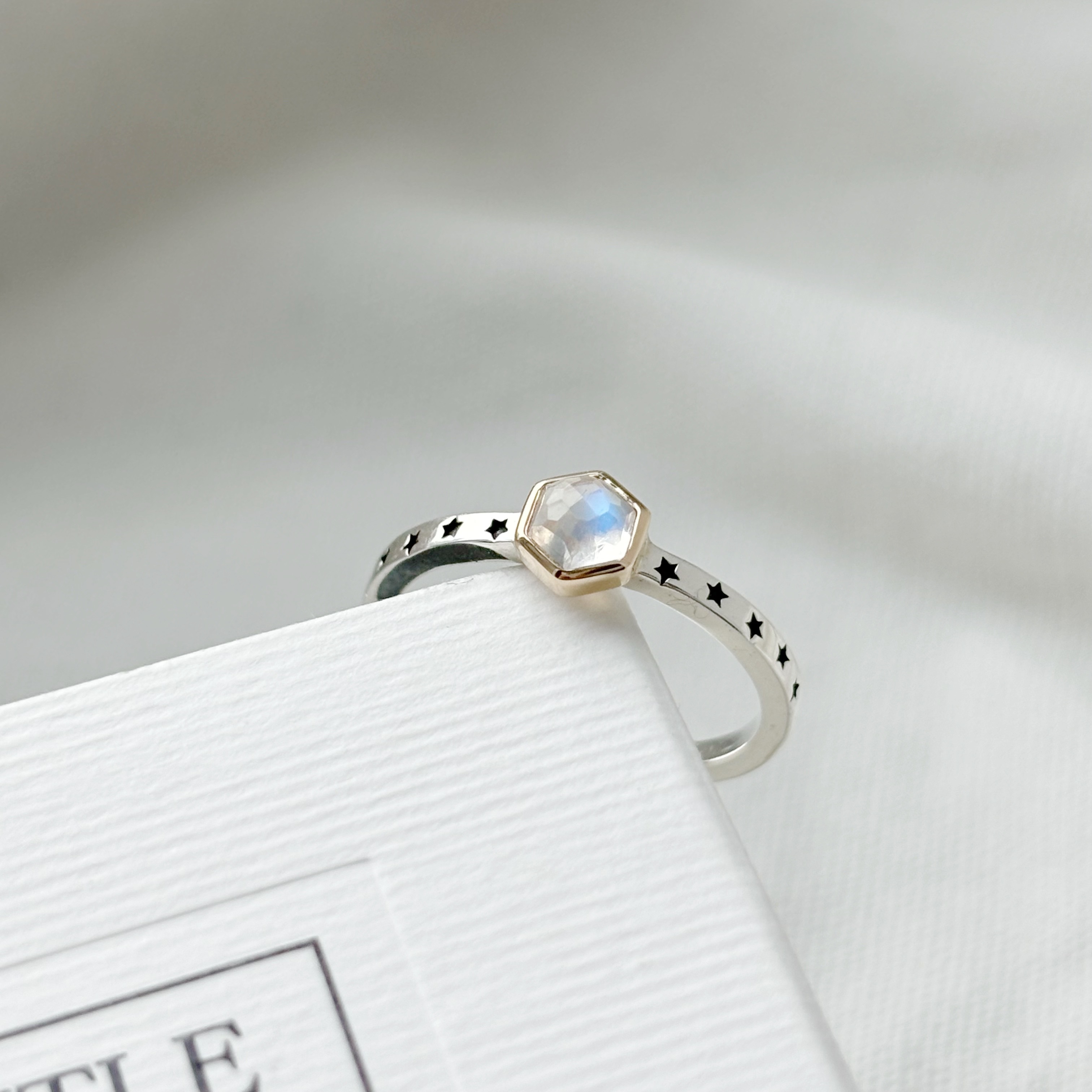 六角星星14K月光石戒指
