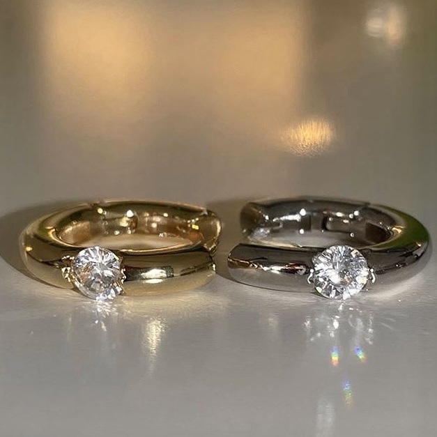 高奢圓水鑽 18k金銀屬光面耳釦釘