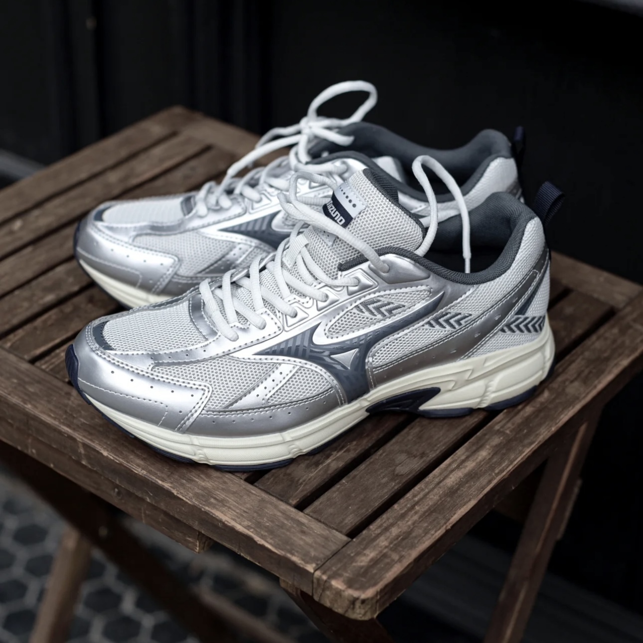【現貨】Mizuno Speedo 減震 慢跑鞋 老爹鞋 網布 異材質 拼接 奶油底 Y2K 科技銀